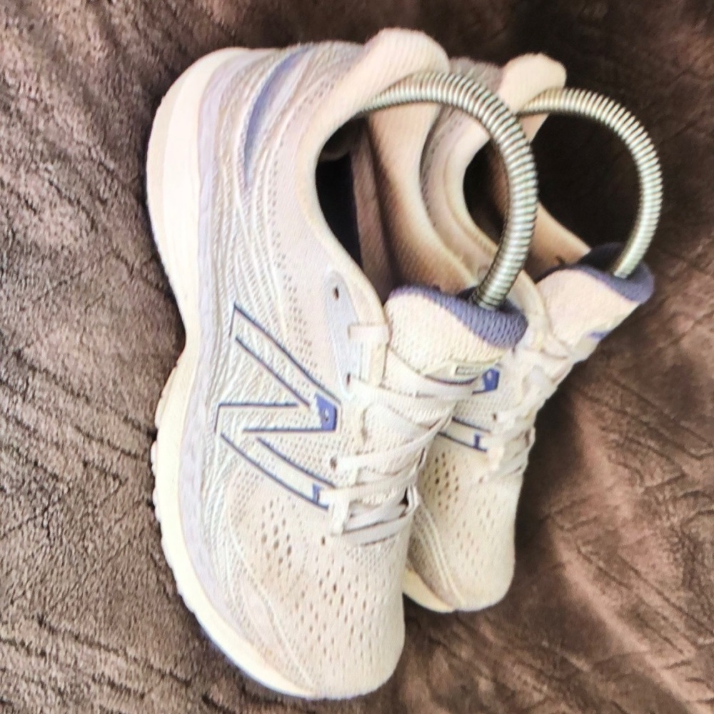 New balance fresh foam x women’s size 8 running shoes blue gray sneakers